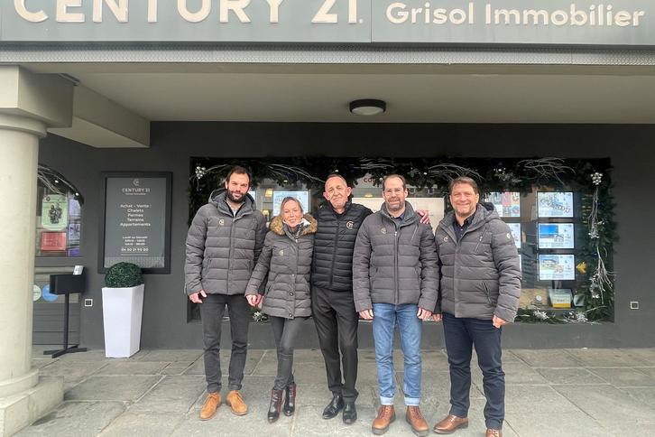 l'équipe de l'agence Grisol Immobilier
