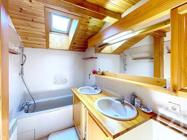 Afficher la photo en grand Appartement T4 à vendre - 4 pièces - 62.31 m2 - ST GERVAIS LES BAINS - 74 - RHONE-ALPES - Century 21 Grisol Immobilier