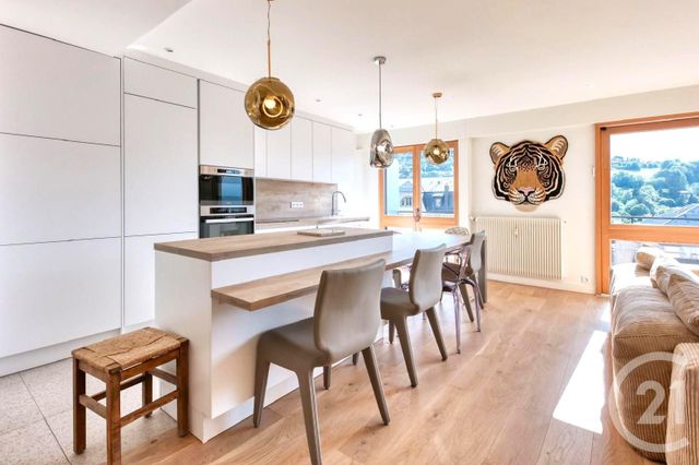 Afficher la photo en grand Appartement T3 à vendre - 3 pièces - 78.46 m2 - ST GERVAIS LES BAINS - 74 - RHONE-ALPES - Century 21 Grisol Immobilier