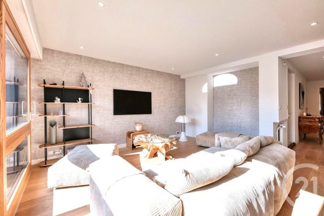 Afficher la photo en grand Appartement T3 à vendre - 3 pièces - 78.46 m2 - ST GERVAIS LES BAINS - 74 - RHONE-ALPES - Century 21 Grisol Immobilier