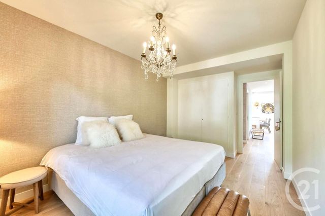 Afficher la photo en grand Appartement T3 à vendre - 3 pièces - 78.46 m2 - ST GERVAIS LES BAINS - 74 - RHONE-ALPES - Century 21 Grisol Immobilier